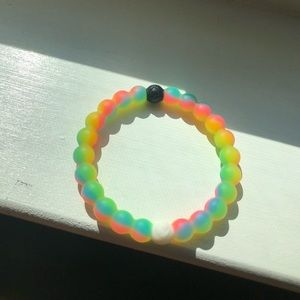 Make-A-Wish Lokai from April 2016
